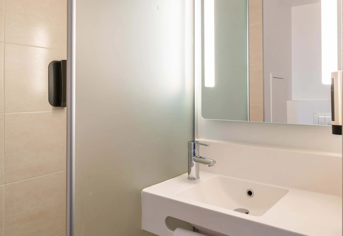 hotel-lyon-eurexpo-chassieu_4575_bathroom-23667_0